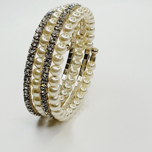 White Fashion Pearls and Crystals Four Coil Link Wrap Around Stretch Bracelet - Picture 8 of 15